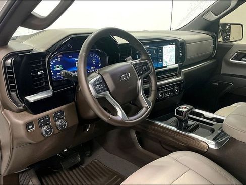 Used 2025 Chevrolet Silverado 1500 RST w/ Convenience Package II image 13