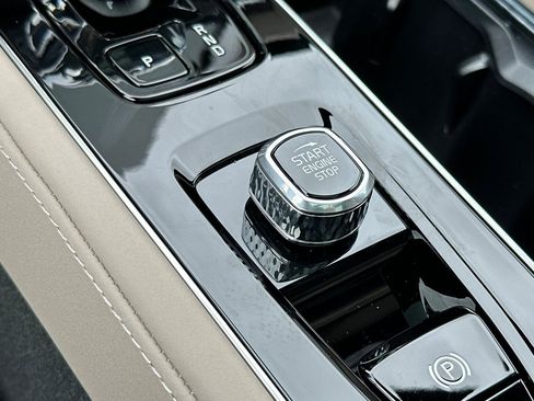 New 2026 Volvo XC90 T8 Ultra w/ Lounge Package AWD/4WD image 22