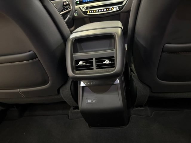 Used 2024 Cadillac Lyriq Luxury RWD image 26