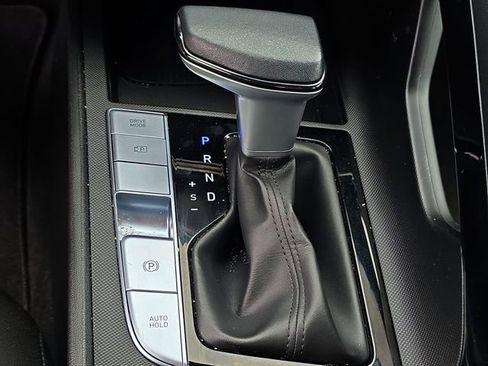 Used 2025 Hyundai Elantra SEL FWD image 22