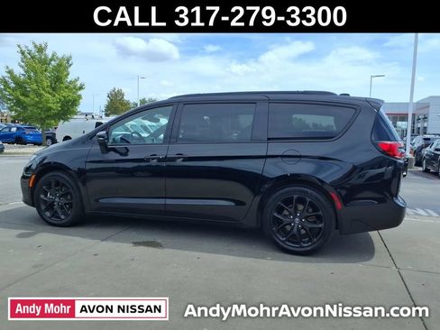 Used 2026 Chrysler Pacifica Limited w/ S Appearance Package FWD image 5