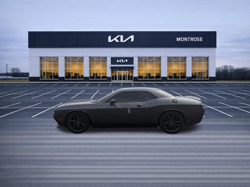 Used 2022 Dodge Challenger R/T w/ Plus Package RWD image 8
