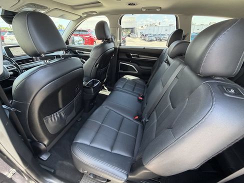 Used 2020 Kia Telluride EX w/ Towing Package FWD image 15