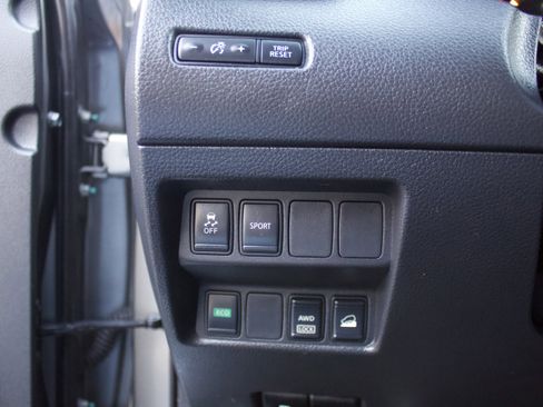 Used 2016 Nissan Rogue S w/ Appearance Package image 14