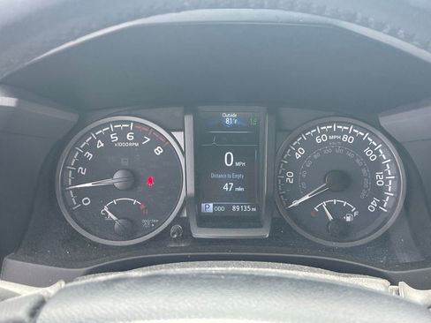 Used 2023 Toyota Tacoma TRD Off-Road AWD/4WD image 11