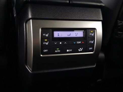 Used 2023 Lexus GX 460 Premium w/ Premium Package image 33