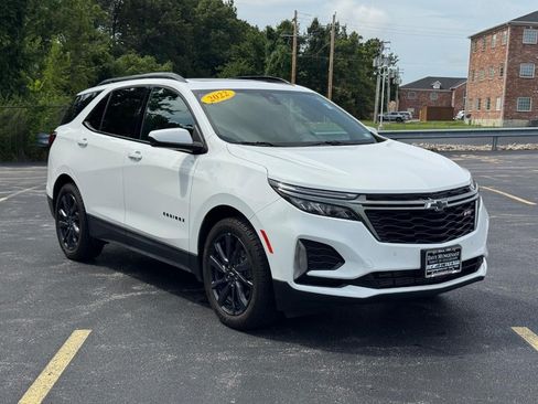 Used 2022 Chevrolet Equinox RS FWD image 2
