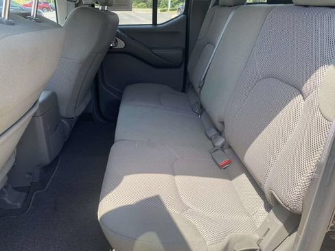 Used 2020 Nissan Frontier SV AWD/4WD image 10