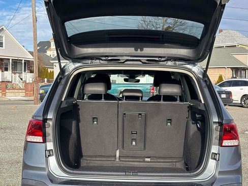 Used 2024 Volkswagen Taos SE image 11