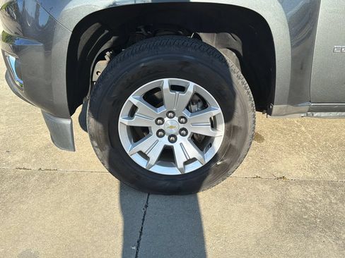 Used 2017 Chevrolet Colorado LT w/ LT Convenience Package AWD/4WD image 11