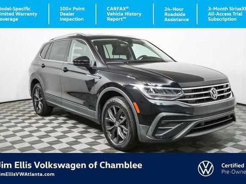 Used 2024 Volkswagen Tiguan SE FWD image 1