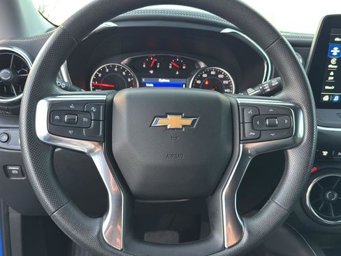 Used 2025 Chevrolet Blazer LT FWD image 17