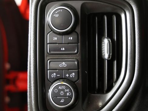 Used 2020 Chevrolet Silverado 2500 Custom w/ Custom Value Package image 23