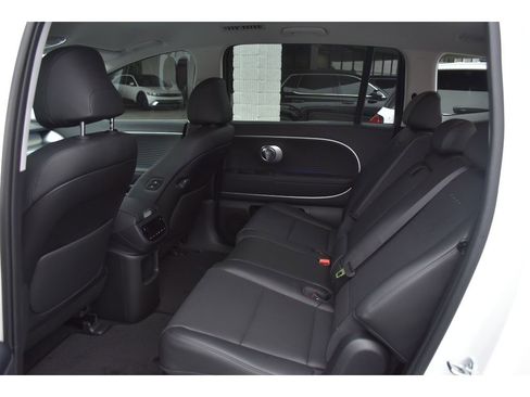 New 2026 Hyundai Ioniq 9 SEL image 11