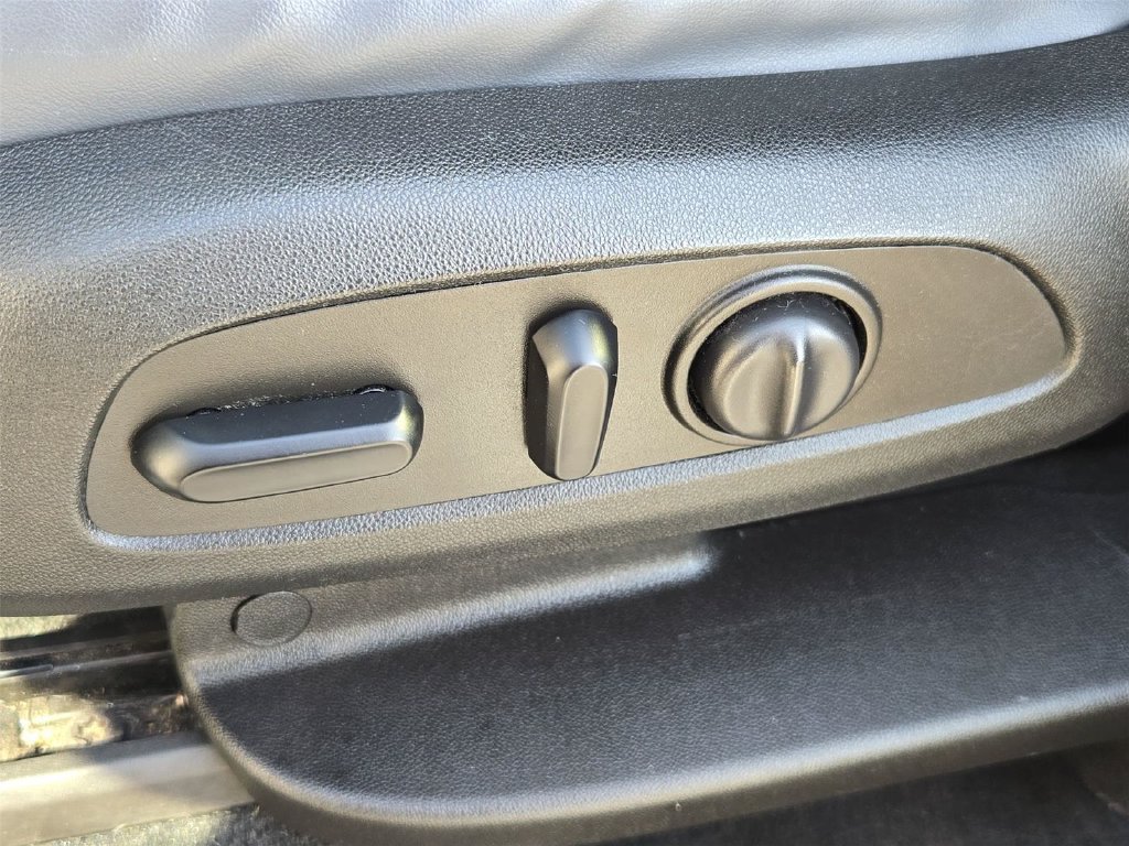 Certified 2021 Buick Enclave Essence w/ Sound and Sites Package FWD image 40