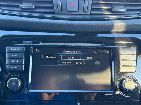 Used 2019 Nissan Rogue SL w/ Premium Package image 28