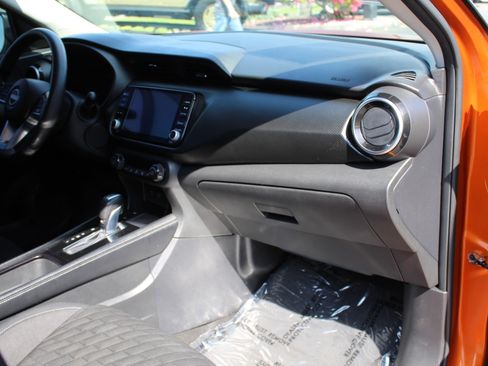 Used 2022 Nissan Kicks SV FWD image 22