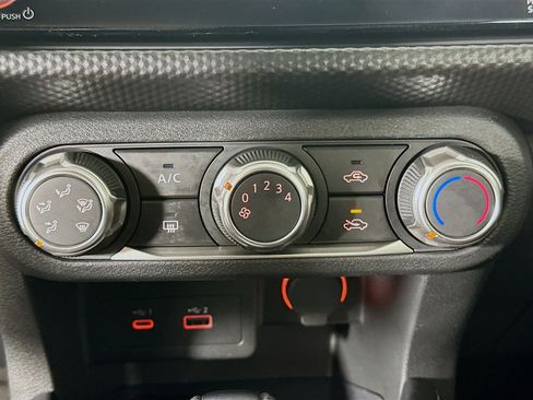 Used 2024 Nissan Kicks SV image 22