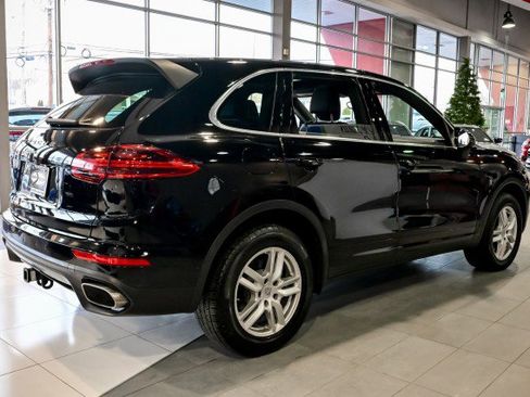 Used 2016 Porsche Cayenne image 5