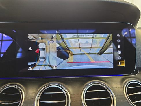 Used 2022 Mercedes-Benz E 350 Sedan image 26