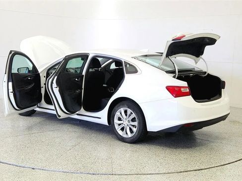 Used 2024 Chevrolet Malibu LT FWD image 11
