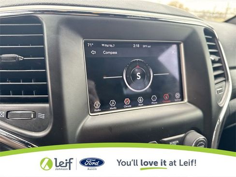 Used 2019 Jeep Grand Cherokee Laredo image 24