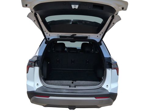 Used 2025 Chevrolet Equinox LT w/ Convenience Package II FWD image 5