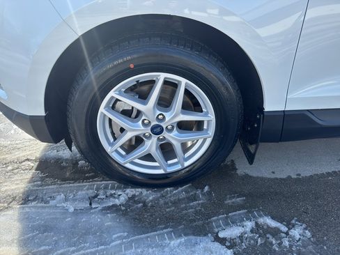 Used 2021 Ford Edge SEL w/ Convenience Package image 11