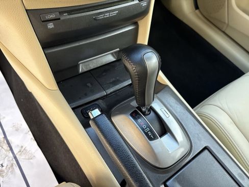 Used 2010 Honda Crosstour EX-L image 18