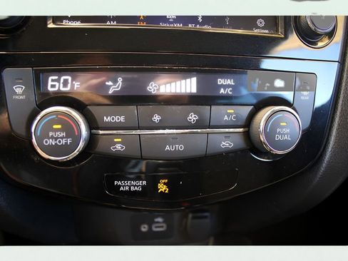 Used 2019 Nissan Rogue Sport SV w/ Technology Package image 23