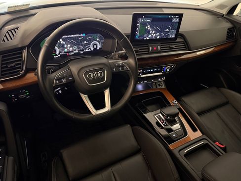 Used 2022 Audi Q5 e Premium Plus w/ Premium Plus Package AWD/4WD image 4