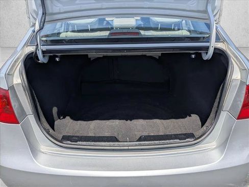 Used 2010 Hyundai Elantra GLS FWD image 6