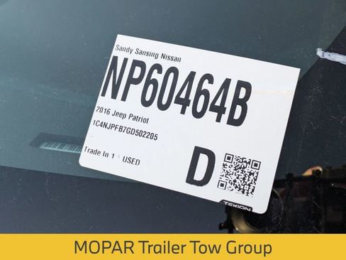 Used 2016 Jeep Patriot Latitude w/ Sun/Sound Group image 8