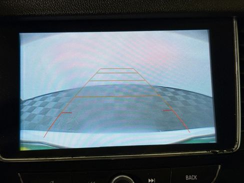 Used 2021 Buick Encore Preferred image 19