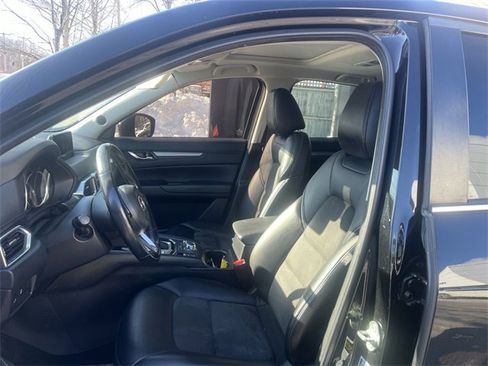 Used 2017 MAZDA CX-5 Touring w/ Preferred Equipment Package image 11