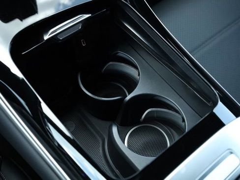 Certified 2025 Mercedes-Benz GLC 300 image 21