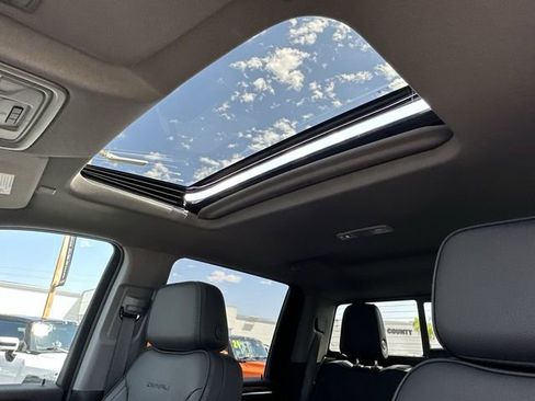 New 2025 GMC Sierra 2500 Denali w/ Denali Reserve Package image 19