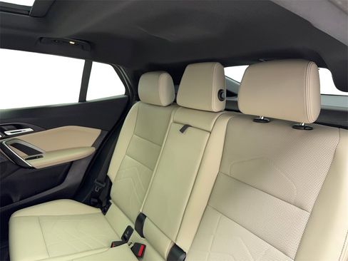 Used 2025 BMW X2 xDrive28i w/ Premium Package image 39