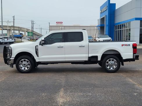 Used 2024 Ford F250 Lariat w/ Lariat Ultimate Package image 2