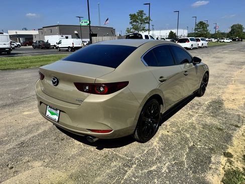 Used 2024 MAZDA MAZDA3 s AWD/4WD image 3