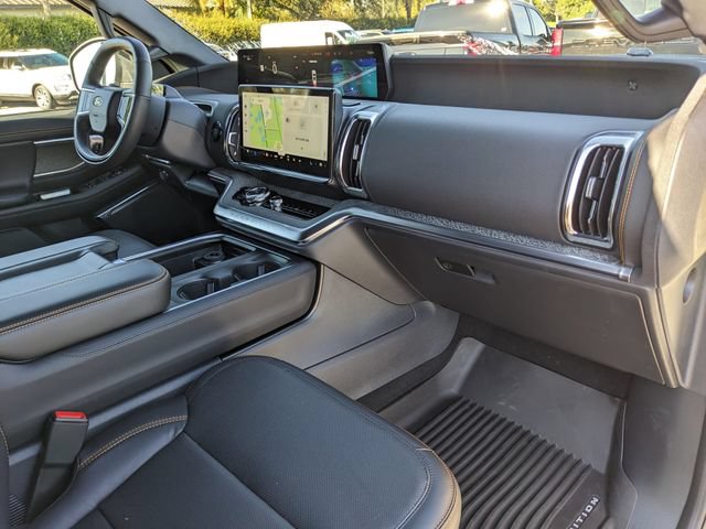 Used 2025 Ford Expedition Tremor AWD/4WD image 13