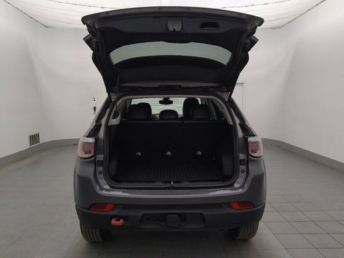 Used 2017 Jeep Compass Trailhawk w/ Popular Equipment Group AWD/4WD image 29
