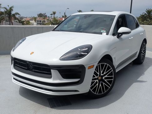 New 2025 Porsche Macan S image 1