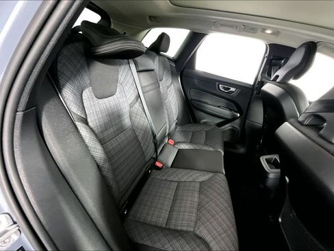 Used 2024 Volvo XC60 B5 Core AWD/4WD image 27