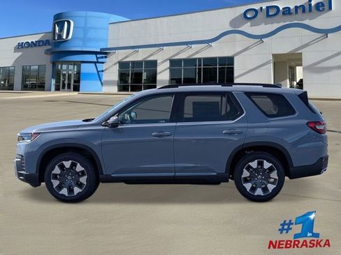 New 2026 Honda Pilot Touring image 2