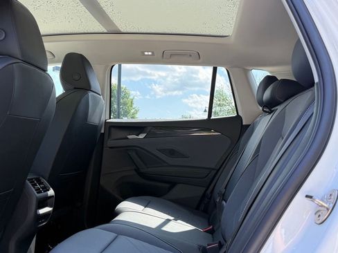 New 2026 Volkswagen Tiguan SE AWD/4WD image 22