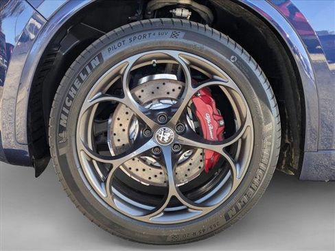 Used 2020 Alfa Romeo Stelvio Quadrifoglio image 24