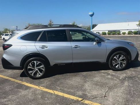 Used 2022 Subaru Outback Limited image 18