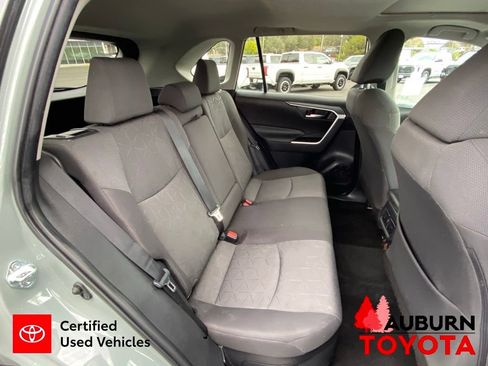 Certified 2021 Toyota RAV4 XLE w/ Convenience Package AWD/4WD image 20