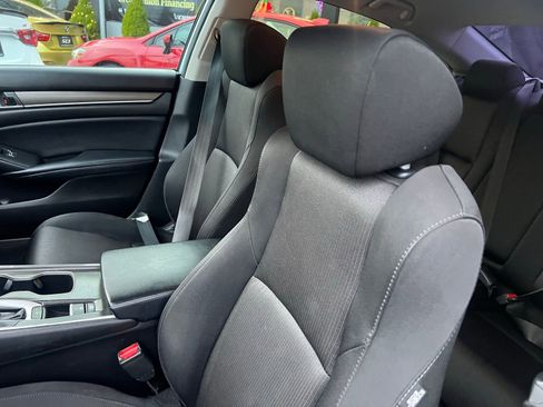 Used 2018 Honda Accord LX image 12